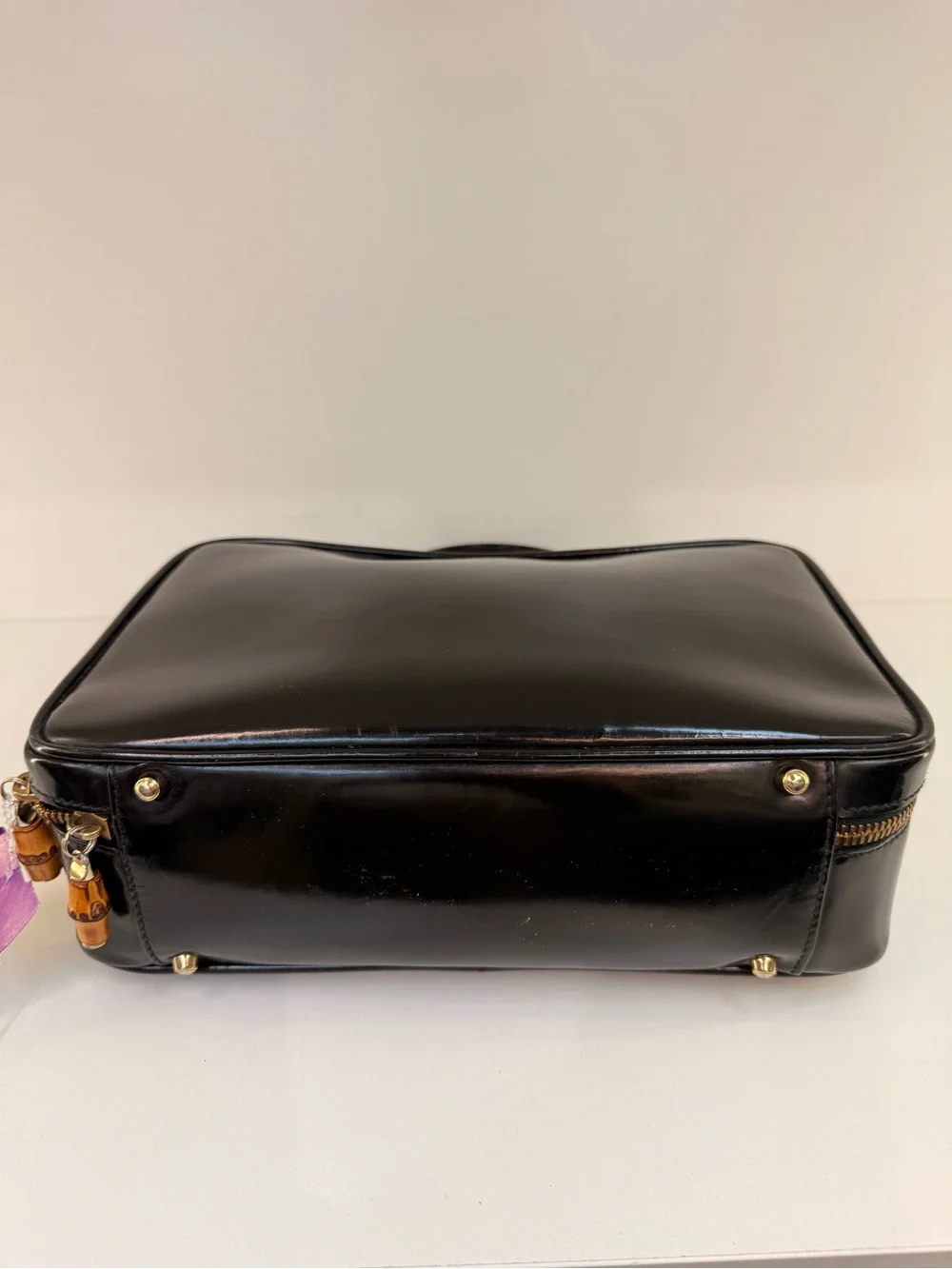 GUCCI VINTAGE LUNCH BOX STYLE BAMBOO ZIPPER PULLS